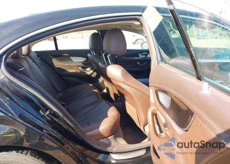 2019 Mercedes-Benz Cls 450 4Matic z USA, uszkodzony, nr VIN WDD2J5KB3KA015029